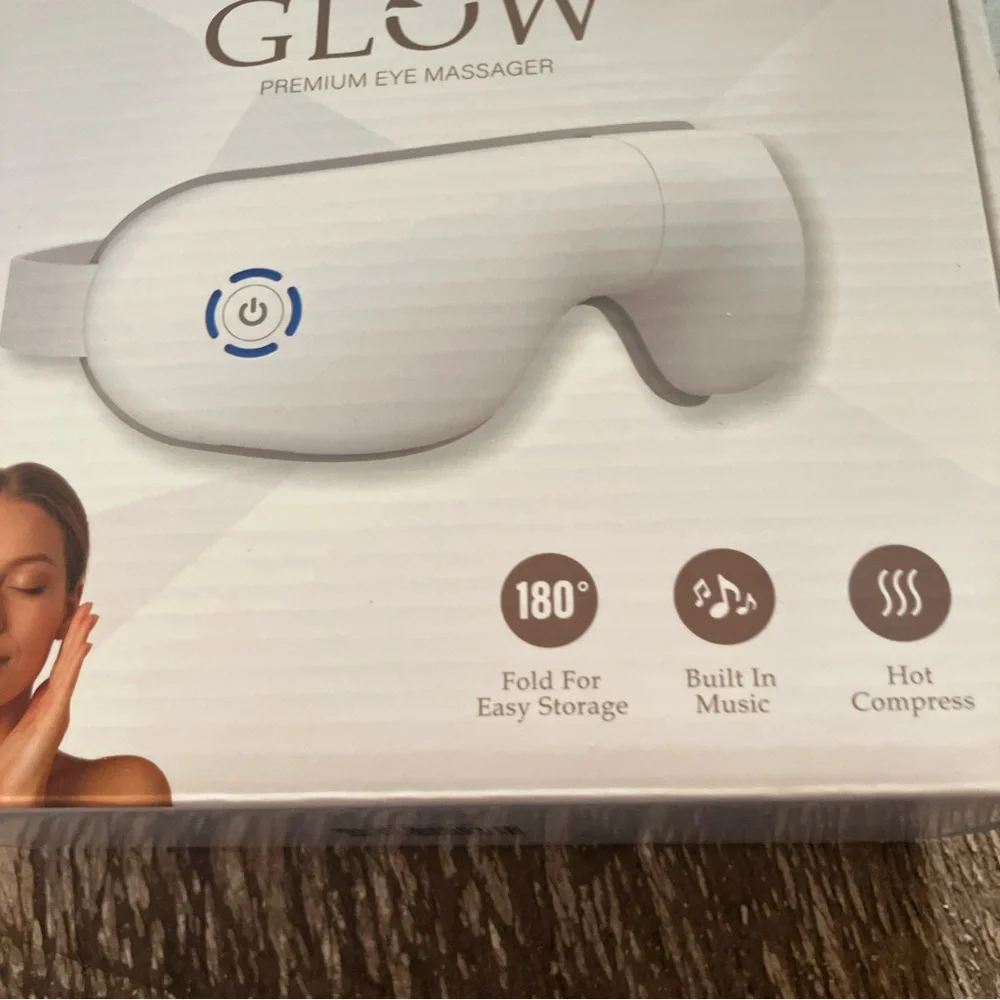 Glow Premium Eye Massager in White
